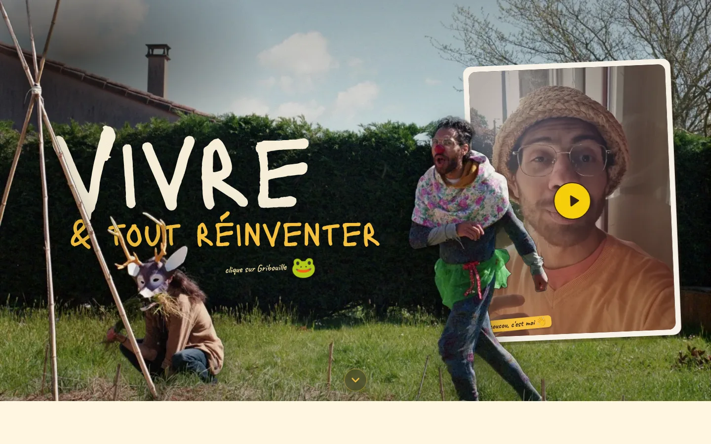 Le site Vivre : un jardin, des personnages costumés, le titre Vivre et tout réinventer